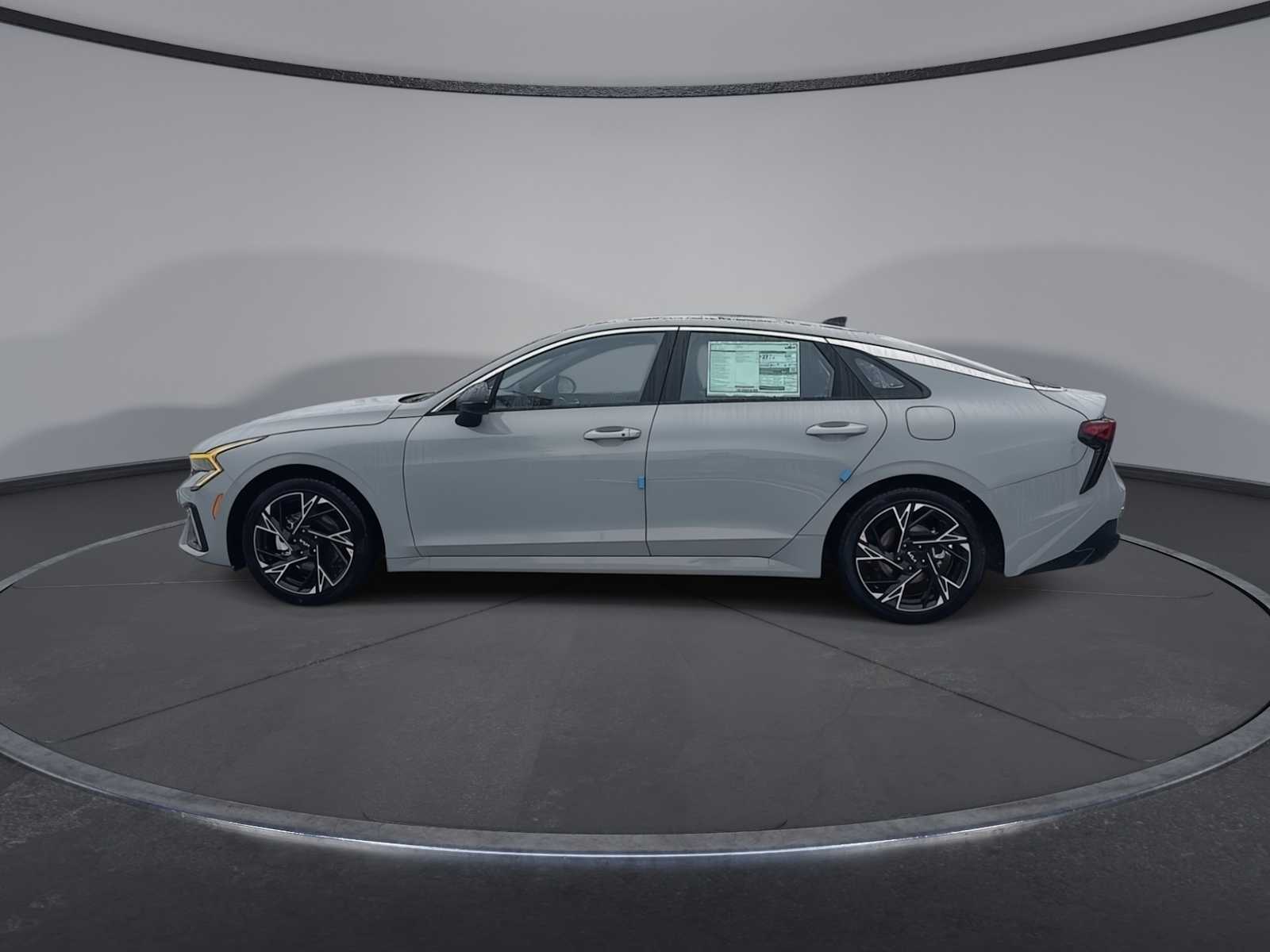 2026 Kia K5 GT-Line photo 2