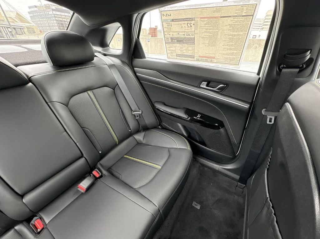 2026 Kia K5 GT - Photo 15