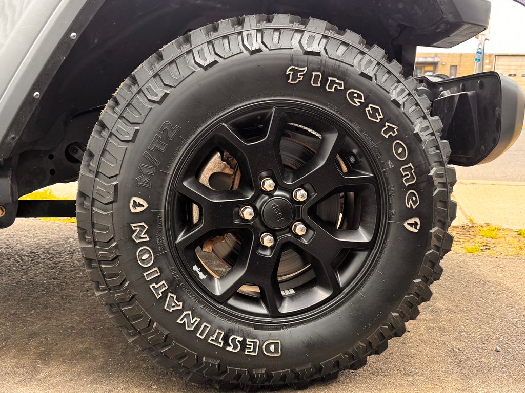 2022 Jeep Wrangler Willys - Photo 23
