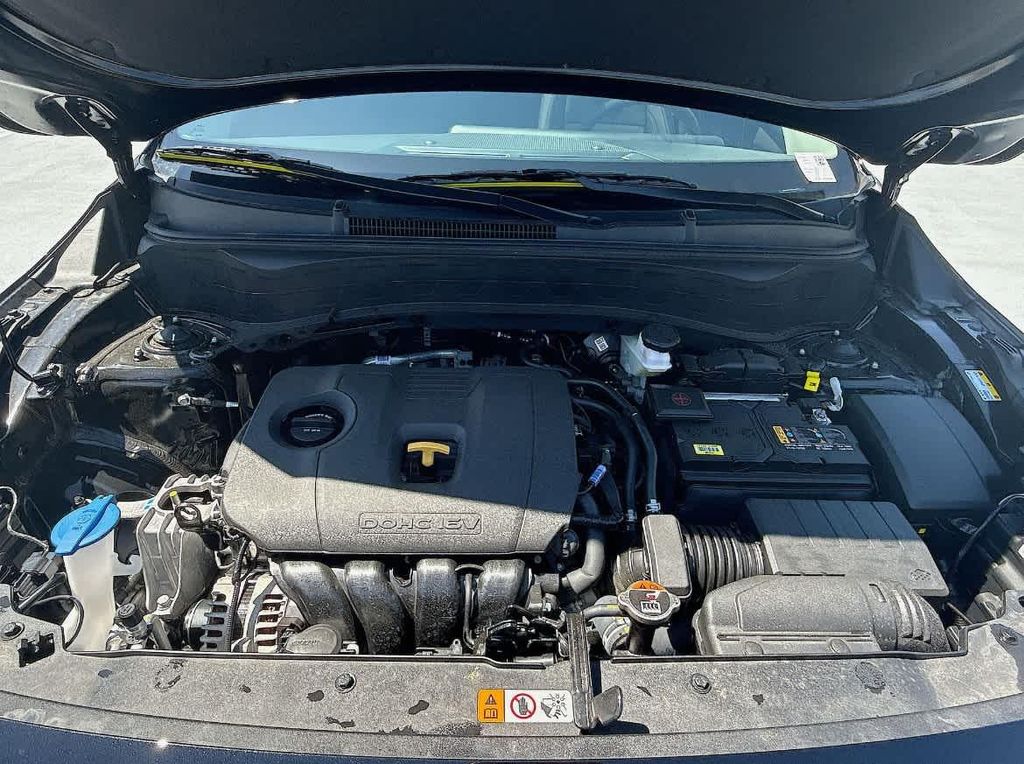 2025 Kia Seltos EX - Photo 28