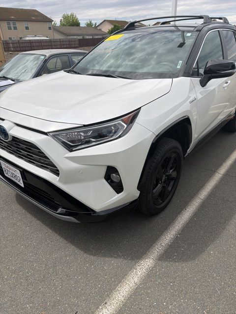 2021 Toyota RAV4 Hybrid XSE photo 2