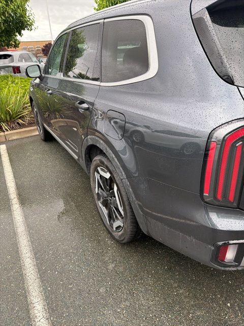 2024 Kia Telluride EX photo 2