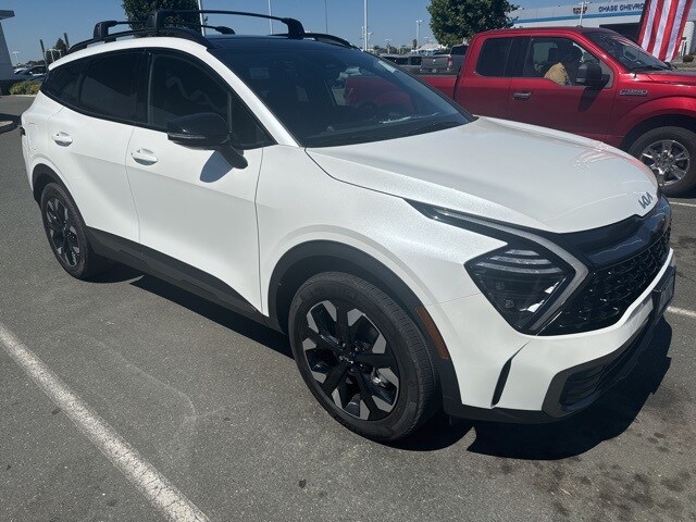 2024 Kia Sportage Plug-In Hybrid X-Line photo 3
