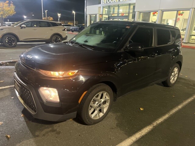 Used 2022 Kia Soul LX with VIN KNDJ23AU6N7176146 for sale in Stockton, CA