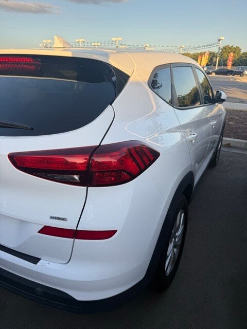 2019 Hyundai Tucson SE photo 3