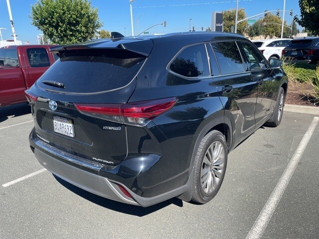 2021 Toyota Highlander Hybrid Platinum photo 4