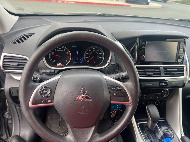 2020 Mitsubishi Eclipse Cross ES photo 5