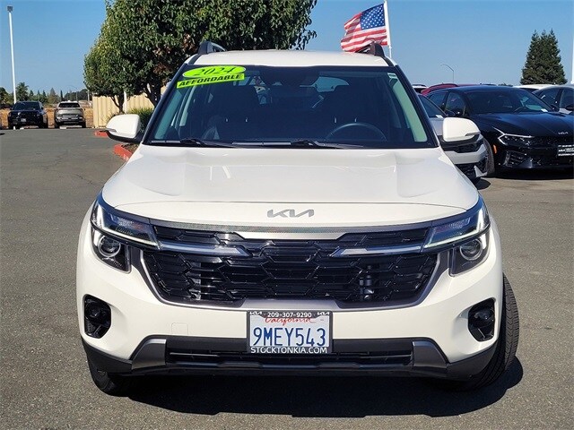 2024 Kia Seltos X-Line photo 2