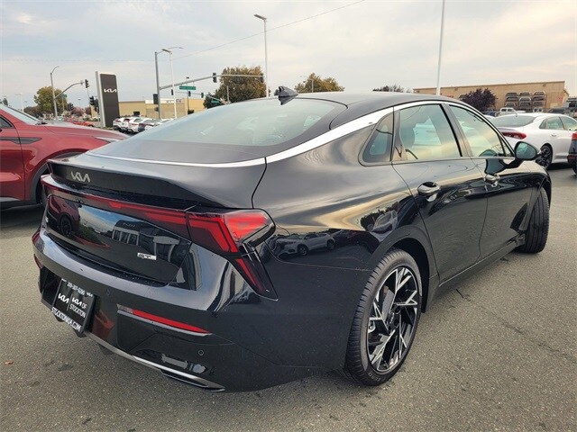 2025 Kia K5 GT-Line photo 4