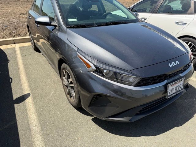 2024 Kia Forte photo 5