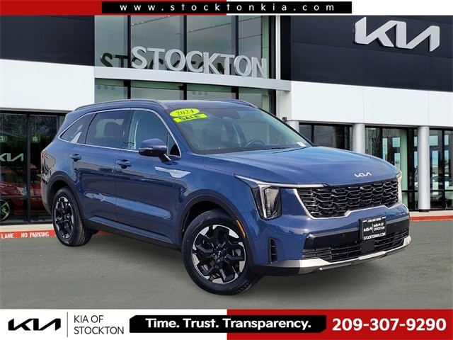 2024 Kia Sorento S's photo