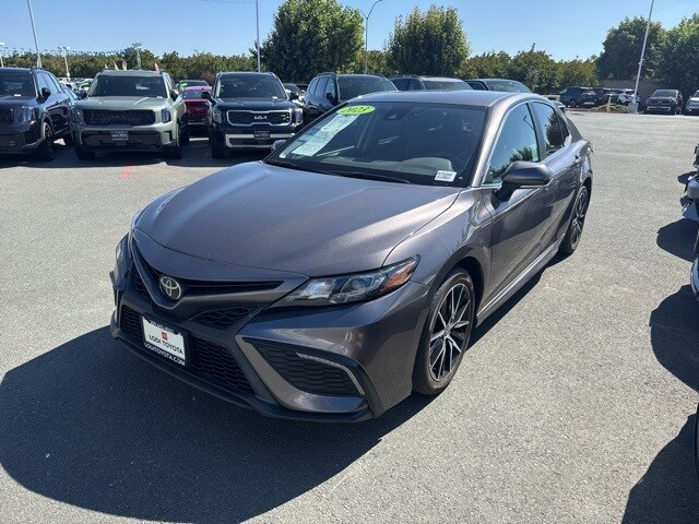 2023 Toyota Camry SE photo 4