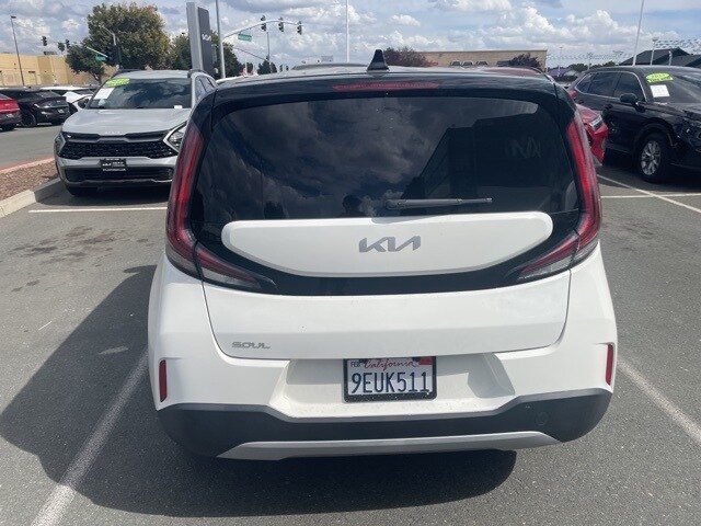 2023 Kia Soul LX S photo 3