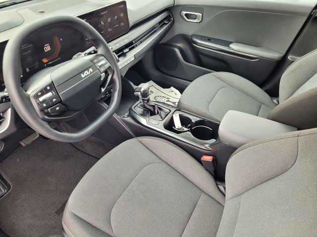 2025 Kia K4 LXS photo 3