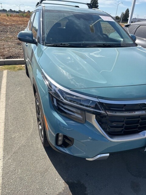 2024 Kia Seltos SX photo 3