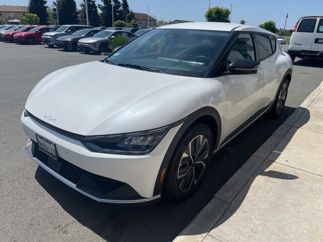 2024 Kia EV6 Light photo 2