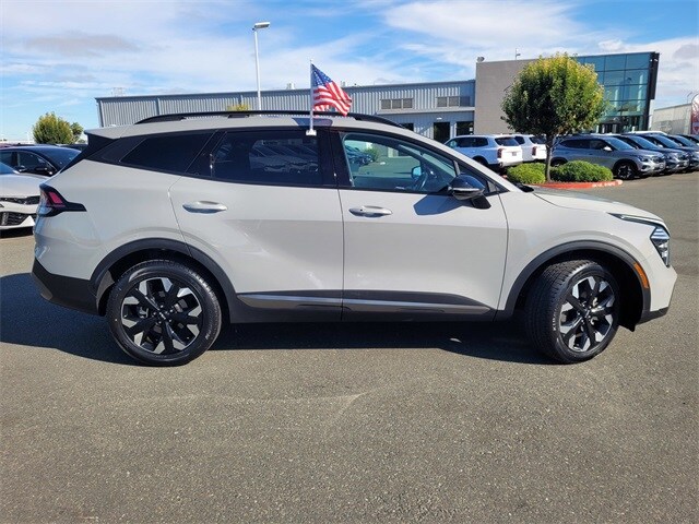 2024 Kia Sportage X-Line photo 3