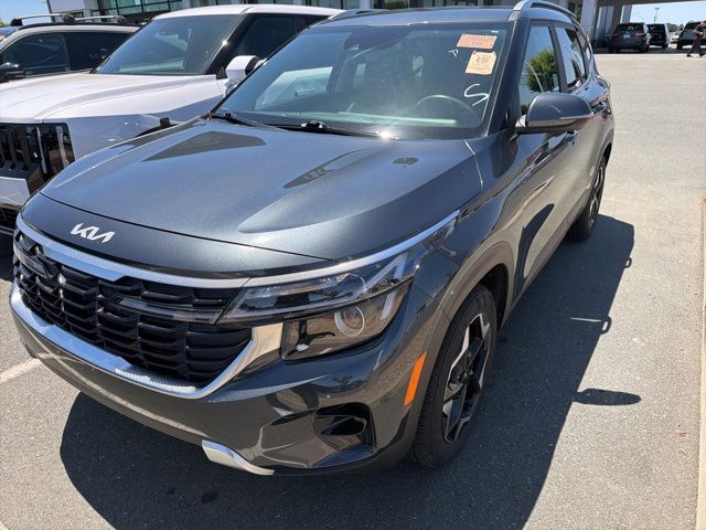 2024 Kia Seltos 2.0 EX FWD's photo