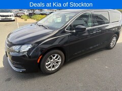 2023 Chrysler Voyager