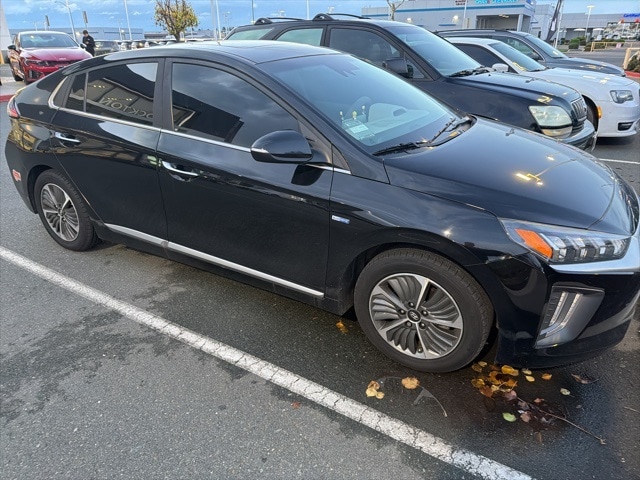 2020 Hyundai IONIQ Limited's photo