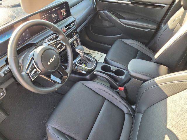 2025 Kia Seltos EX photo 3