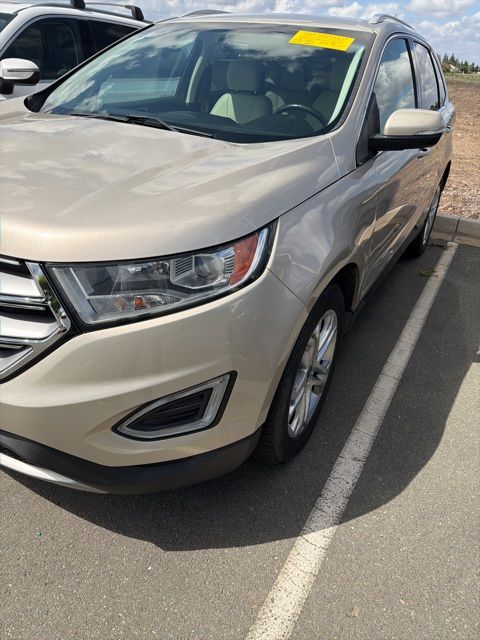 2018 Ford Edge Titanium photo 2