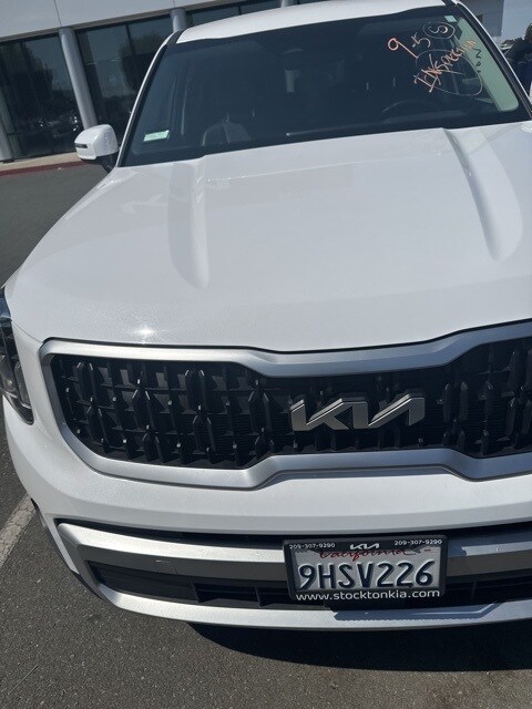2024 Kia Telluride LX photo 3