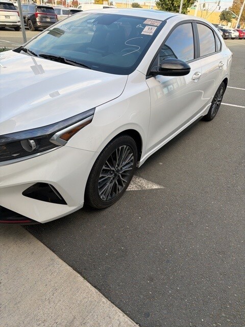 2023 Kia Forte GT-Line photo 2