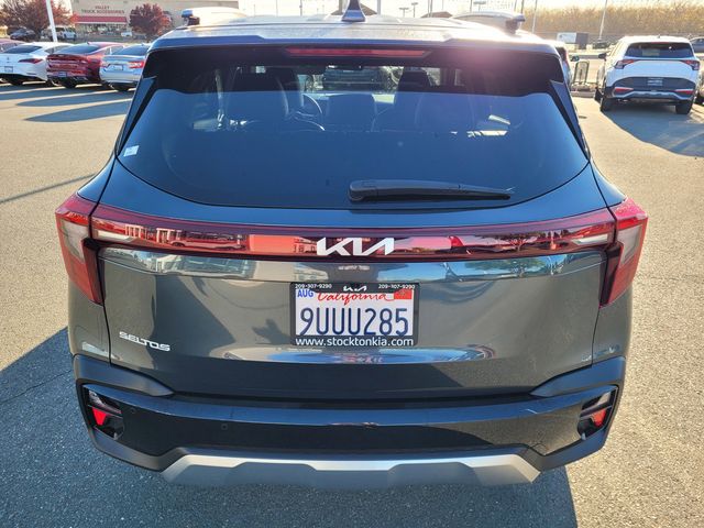 2025 Kia Seltos EX photo 4
