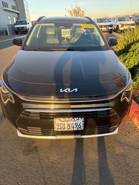 2023 Kia Niro EX Touring photo 3