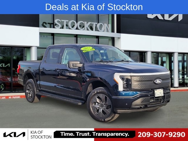2025 Ford F-150 Lightning Flash