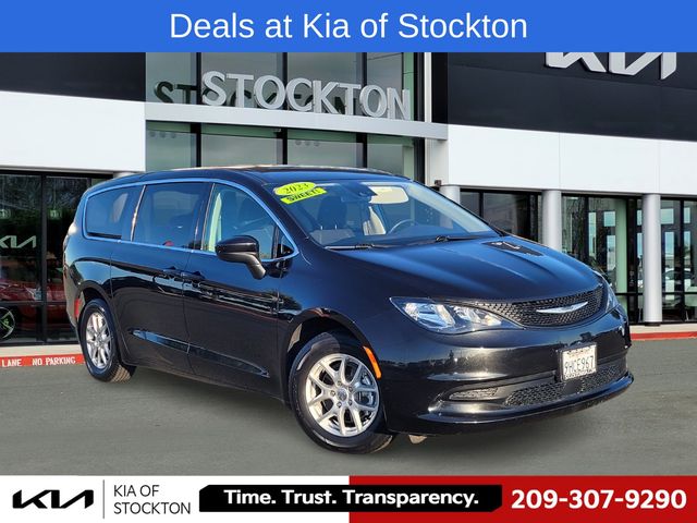 2023 Chrysler Voyager