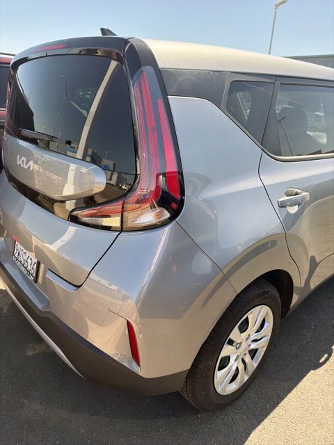 2025 Kia Soul LX photo 6