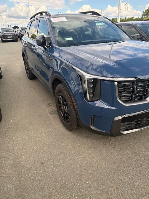 2024 Kia Sorento photo 2