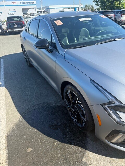 2025 Kia K5 GT-Line photo 2