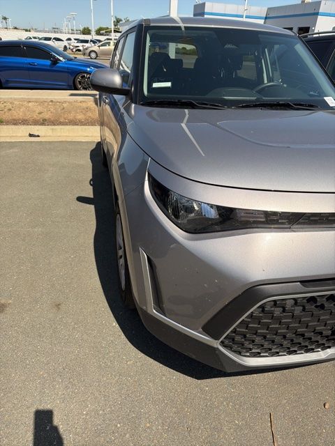 2025 Kia Soul LX photo 4