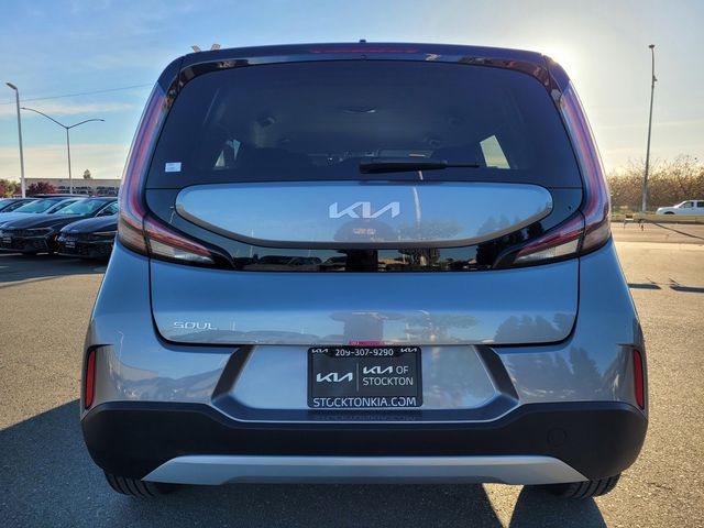 2025 Kia Soul LX photo 5