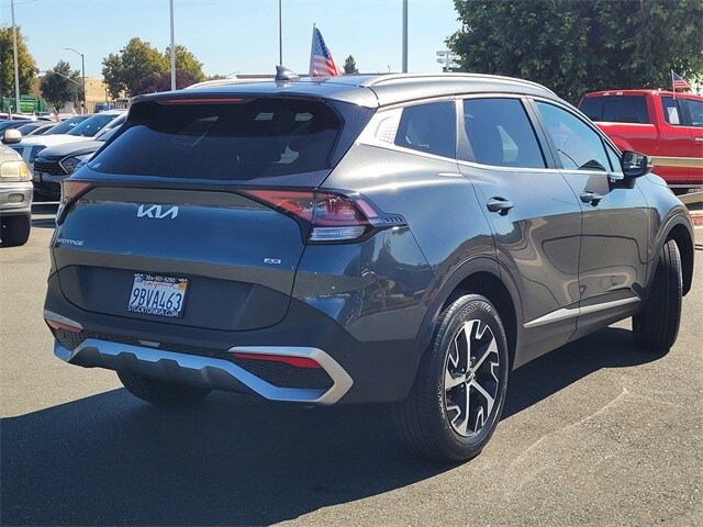 2023 Kia Sportage EX photo 4