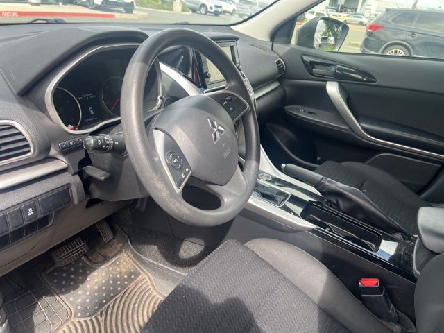 2020 Mitsubishi Eclipse Cross ES photo 6