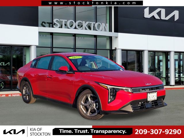 2025 Kia K4 LXS