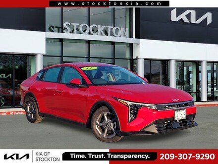 2025 Kia K4 LXS Sedan