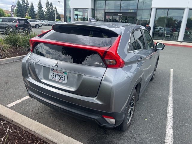 2020 Mitsubishi Eclipse Cross ES photo 2