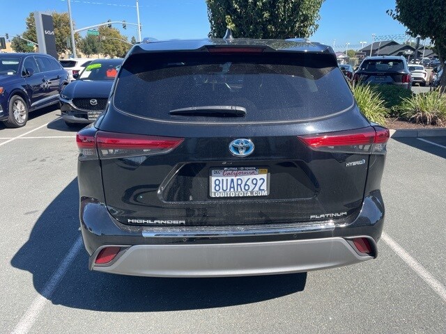 2021 Toyota Highlander Hybrid Platinum photo 3