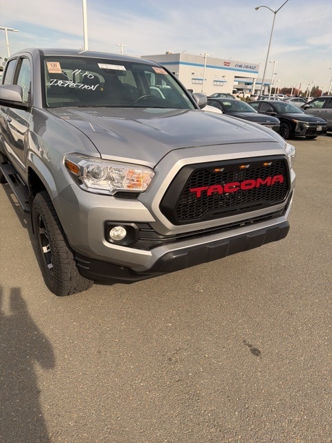 2020 Toyota Tacoma SR5 photo 3