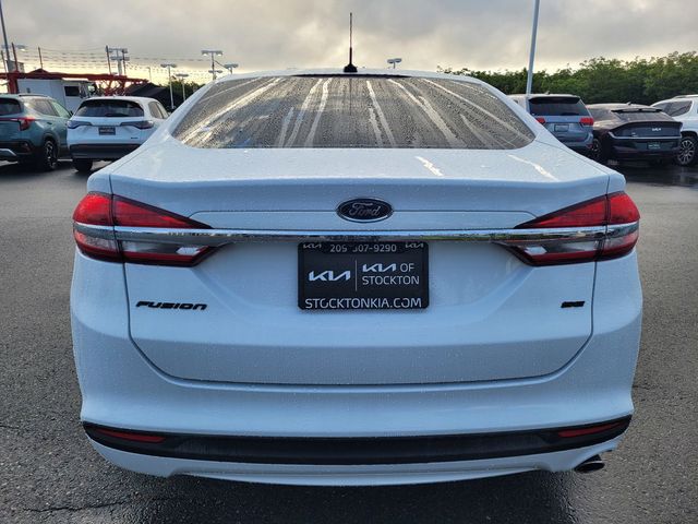 2018 Ford Fusion SE photo 5