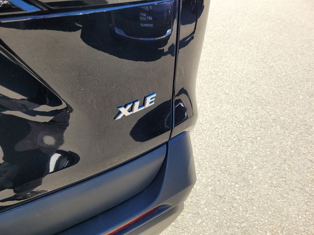 2024 Toyota RAV4 XLE photo 6