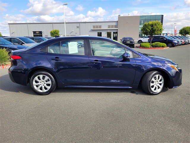 2024 Toyota Corolla LE photo 3
