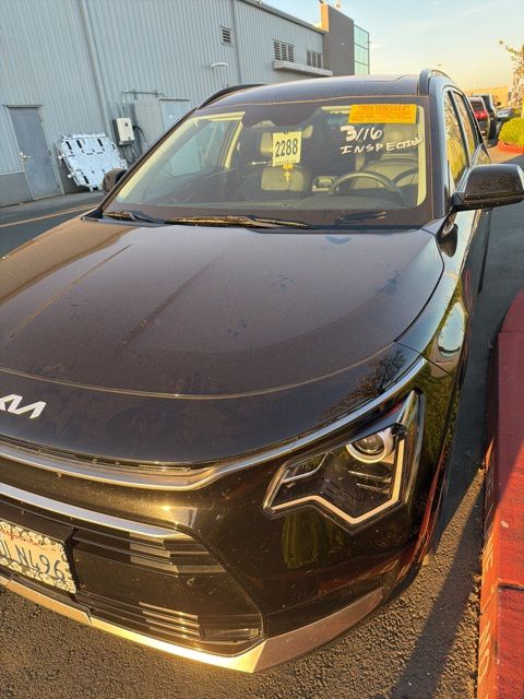 2023 Kia Niro EX Touring photo 4