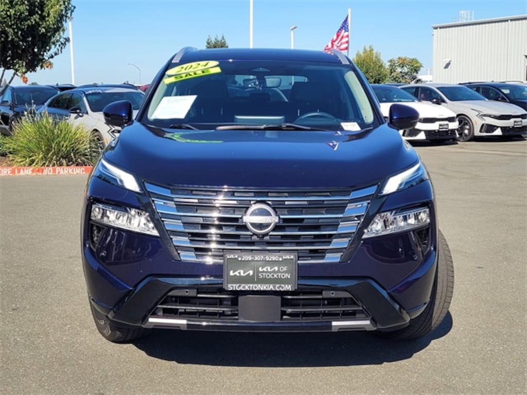 Used 2024 Nissan Rogue Platinum SUV