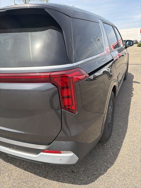 2025 Kia Carnival photo 6
